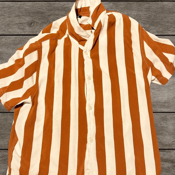 Express Men's Orange & White Vertical Stripe Short Sleeve Button-Up Shirt M - Picture 1 of 3